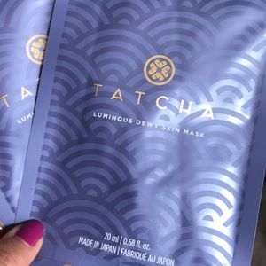 Single Tatcha Luminous dewy face mask
